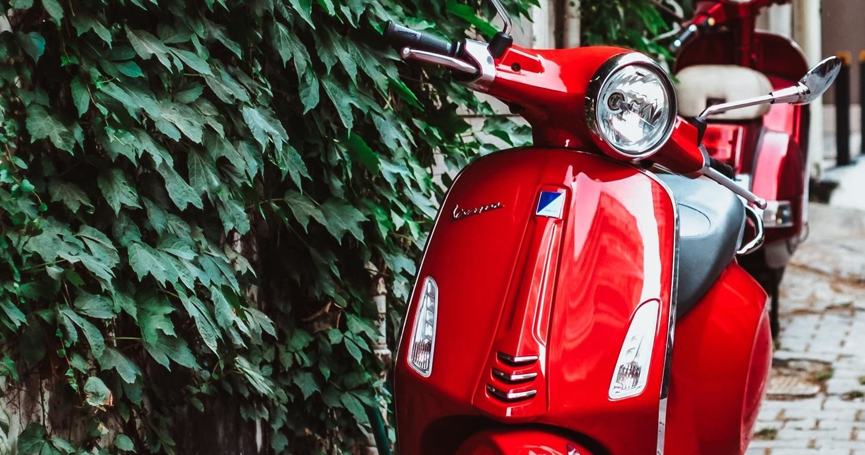 Noleggio Vespa 125CC - Via Manzoni