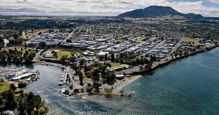 5 Hour Western Bays Sightseeing and fishing  tour