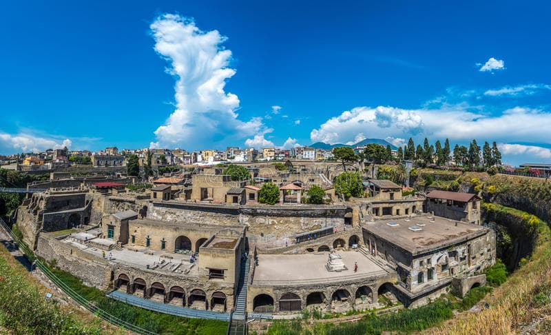 Herculaneum Half Day - Skip the line