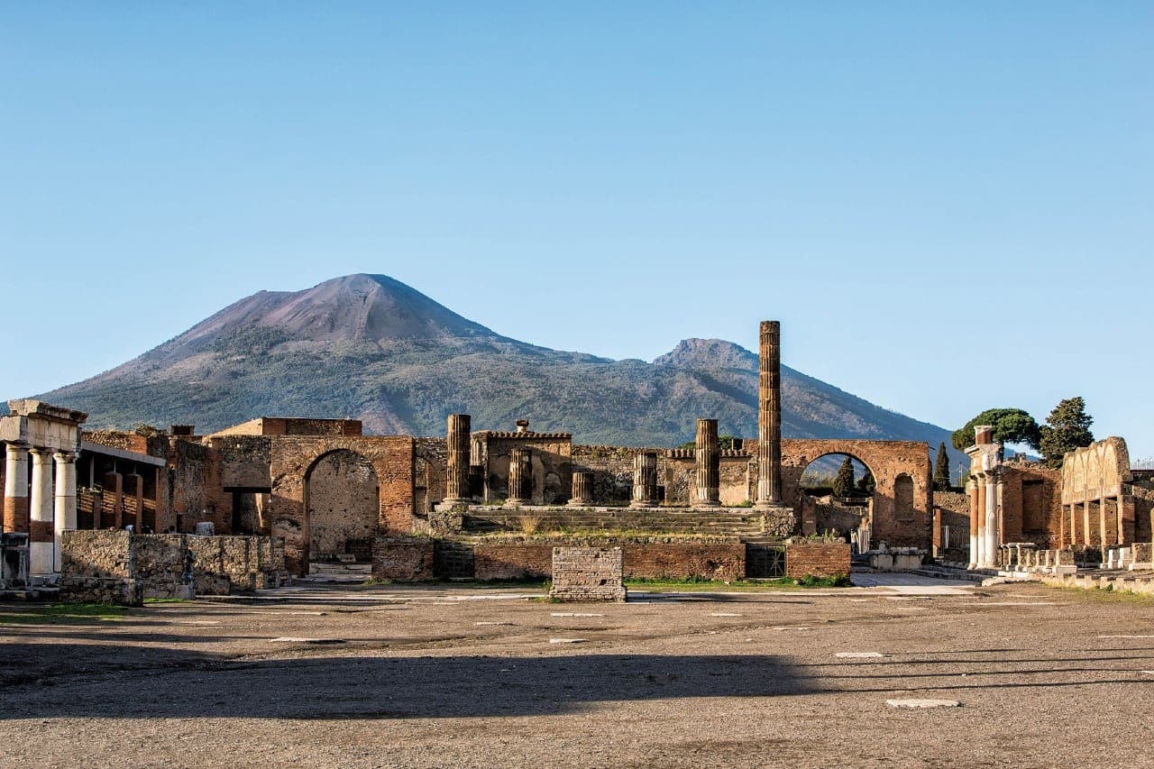 Private: Mount Vesuvius, Ruins of Pompeii Deluxe Tour