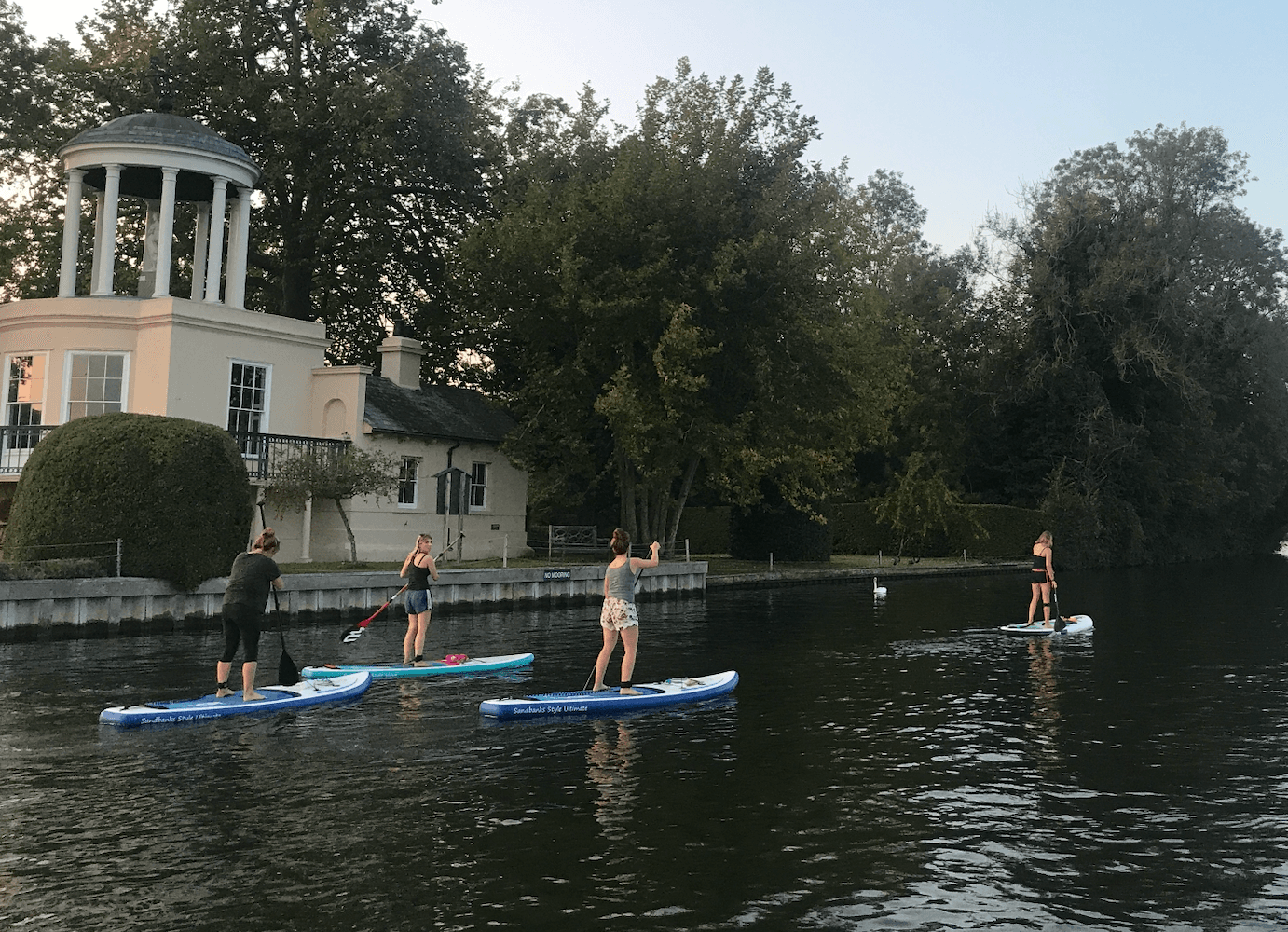 Henley Social SUP Experience