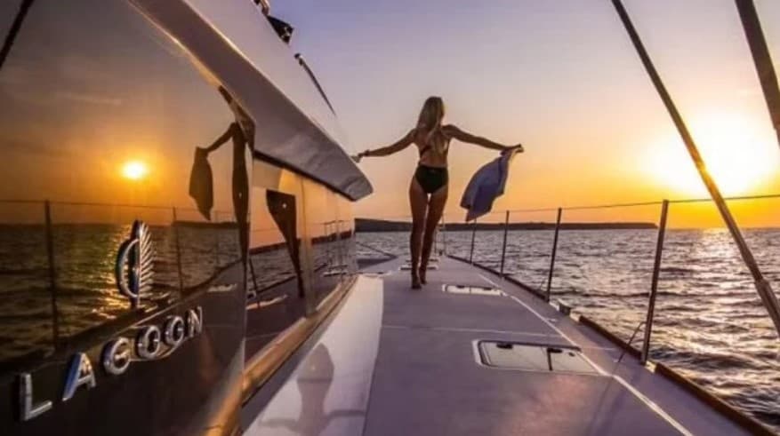 Sunset & Wine - VIP Catamaran (Ticket)