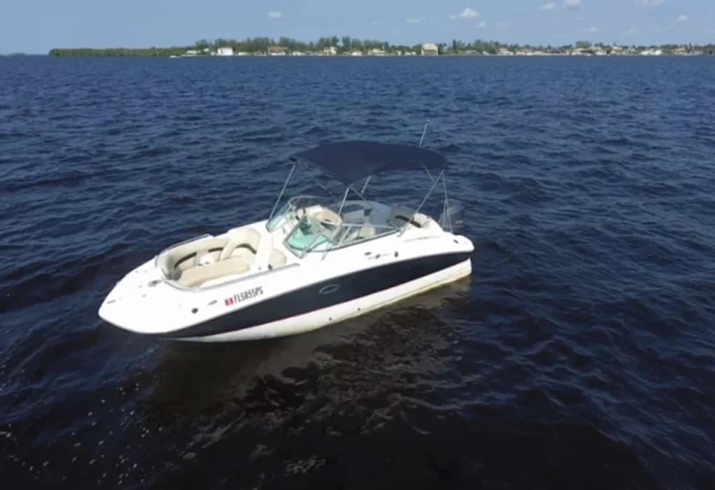 Hurricane 2400 Sundeck / 250 C
