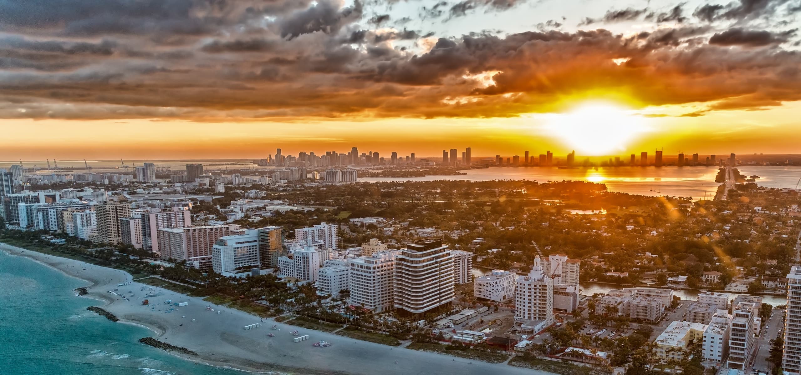 South Beach & Downtown Helicopter Tour - SUNSET