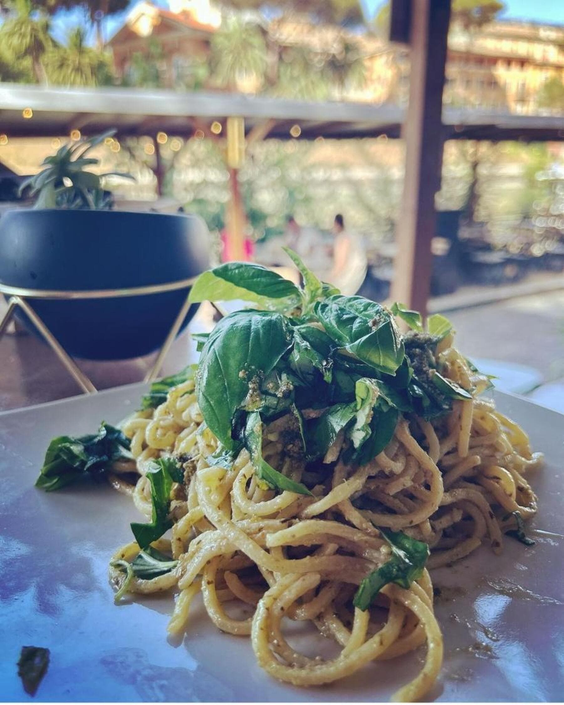 Pranzo in riva al fiume e giro in battello