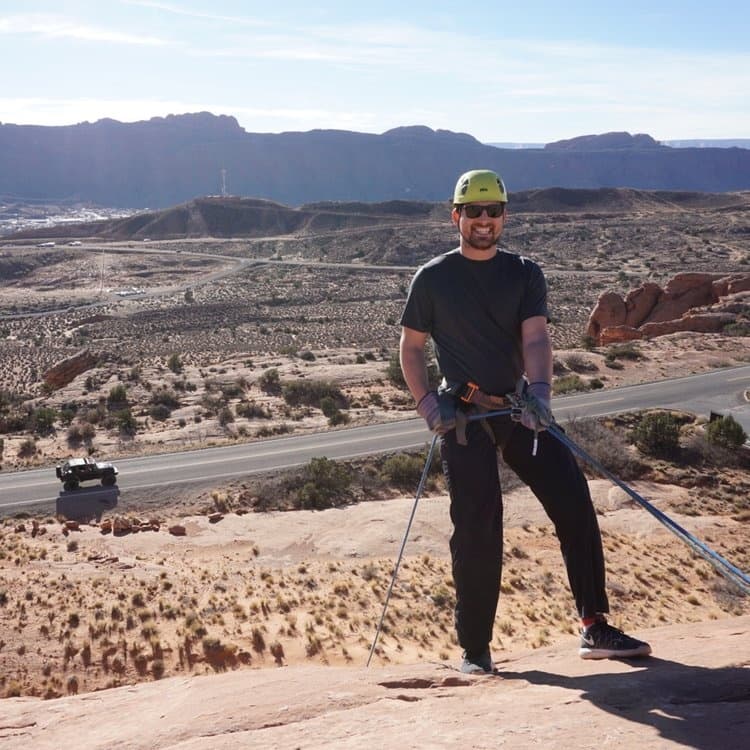 Bow and Arrow Canyon Rappelling