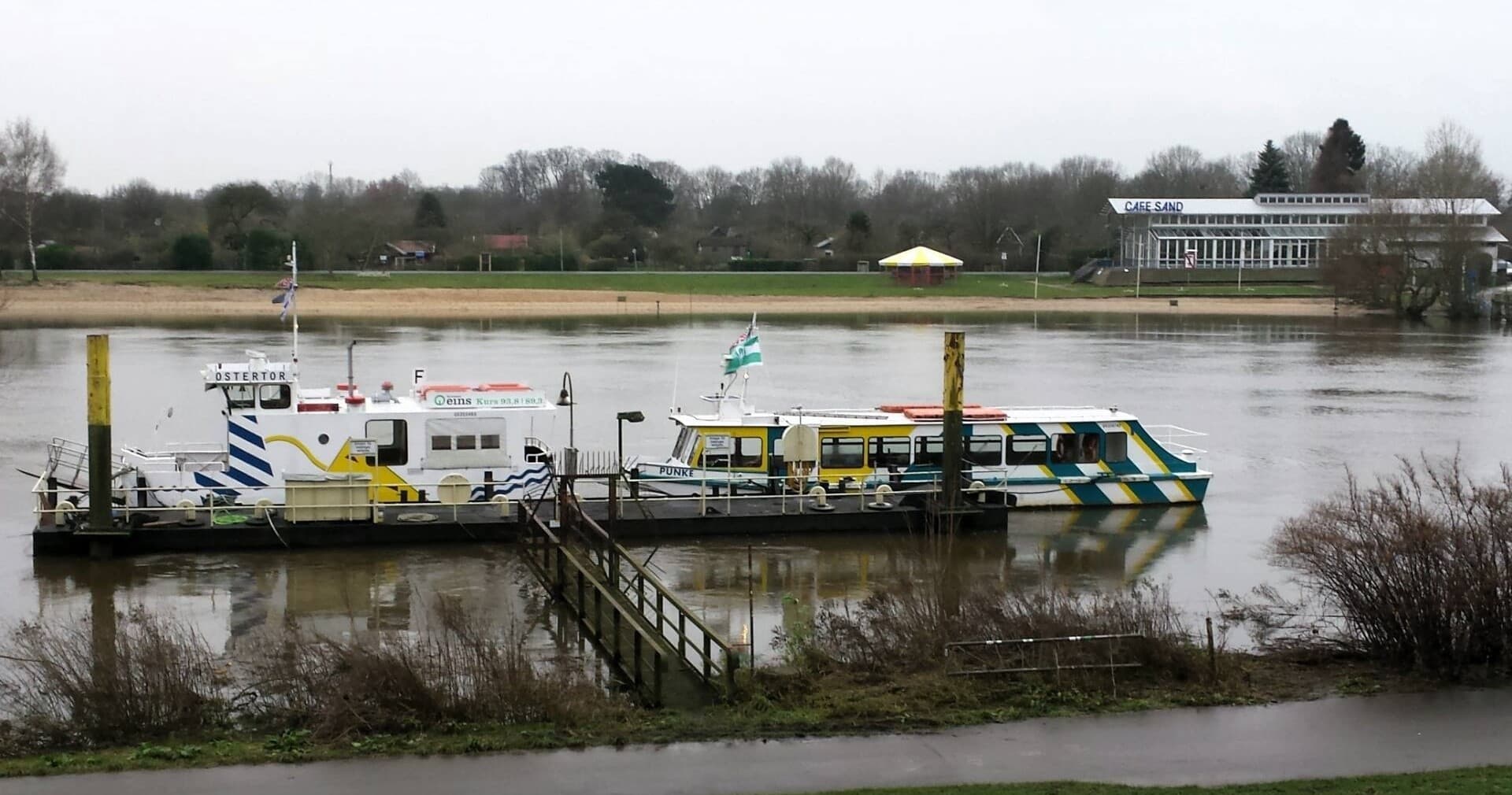 Hin- und Rückfahrt: Vegesack → Bremerhaven, Seebäderkaje