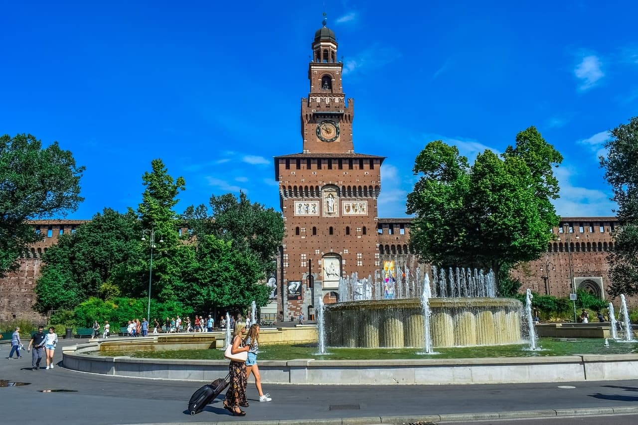 Milan: Duomo, Sforza Castle and Pieta Guided Tour