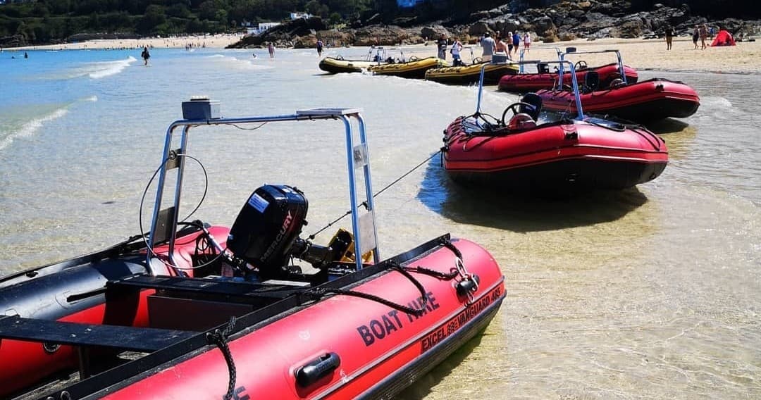 Red Self Drive Boat Rides
