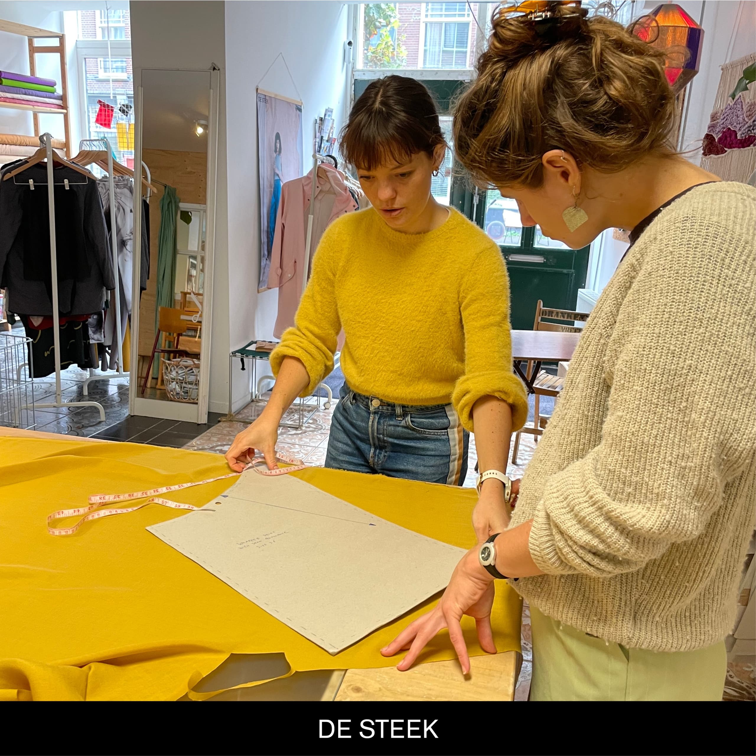 Sewing Lesson in the Sewing Café with Guidance - Make your own Project (De Pijp)