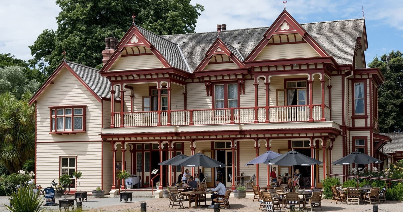 Guided tour of Riccarton House