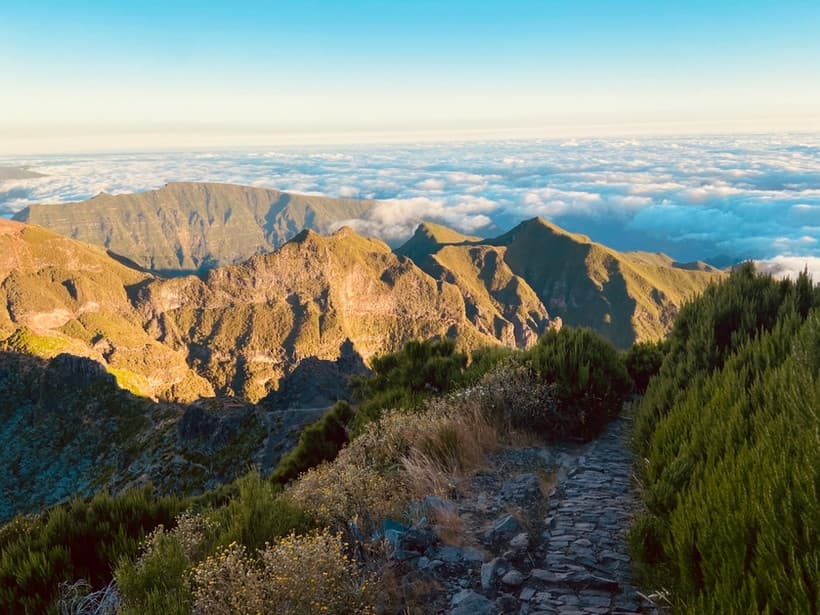 From Achada do Teixeira: One way transfer to Pico do Arieiro