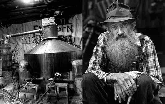 Famous Moonshine & Wine Tour