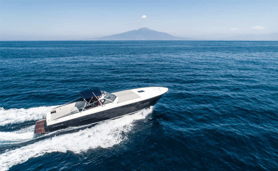 Private Yacht Transfer between Capri and Naples