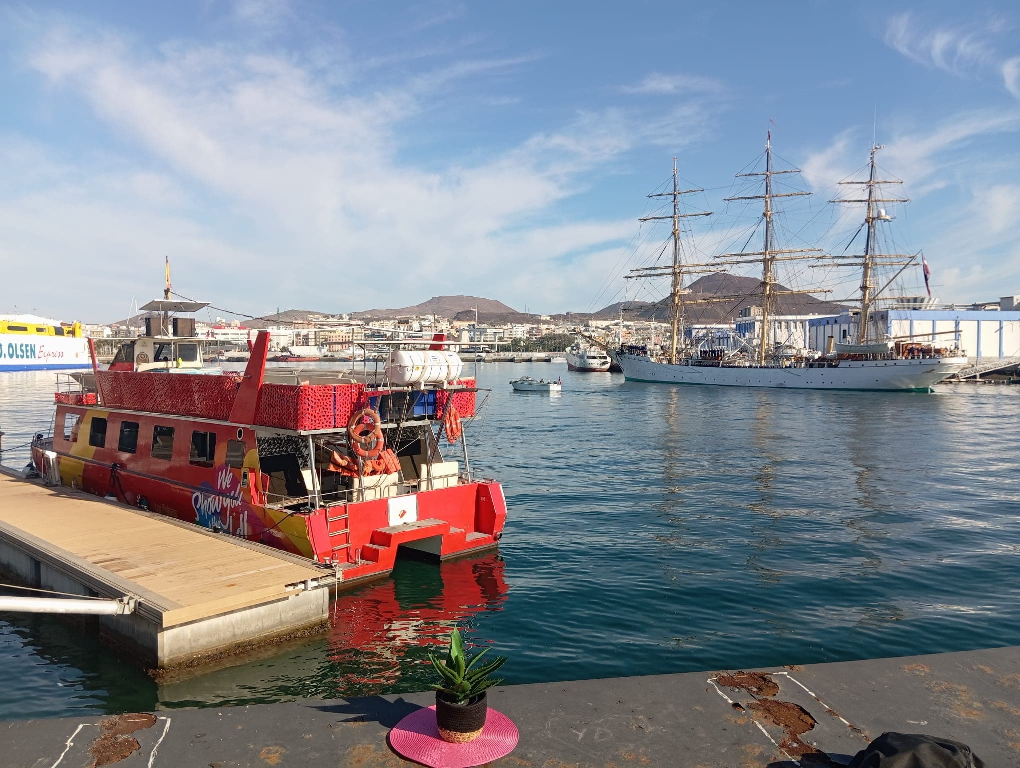 Bahia cat - puerto de la luz