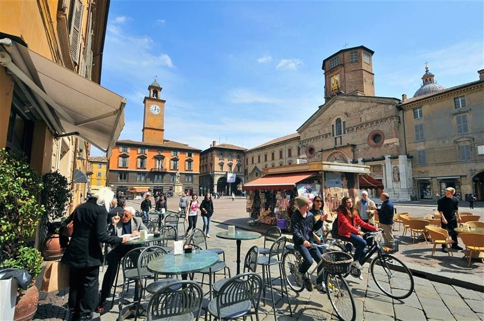 Free Walking Tour Reggio Emilia - Italian