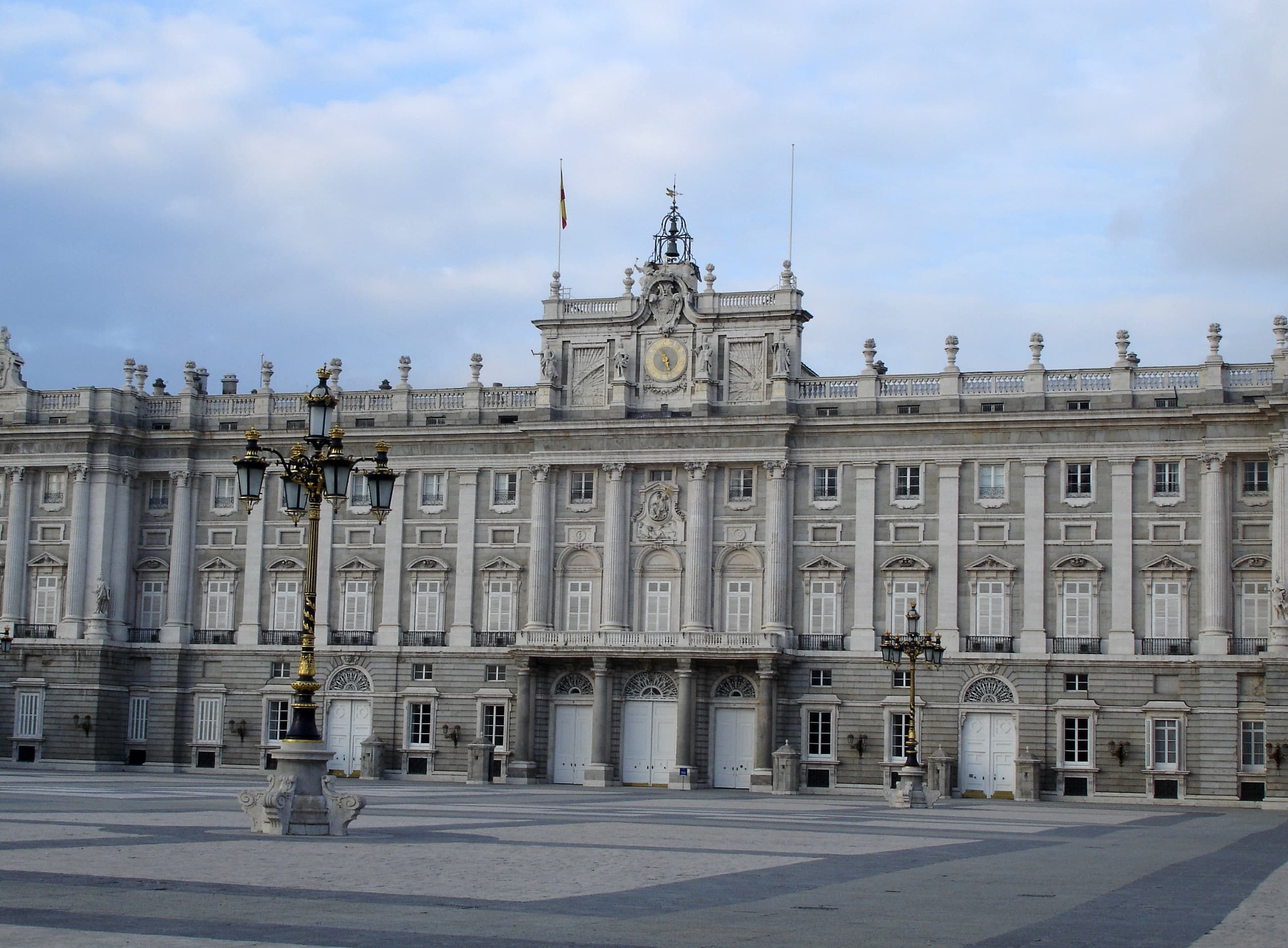 Madrid: Tour Guiado al Palacio Real con Acceso Sin Colas