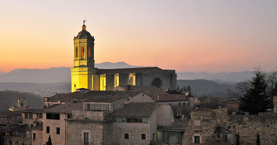 Costa Brava and Medieval Girona Day Trip