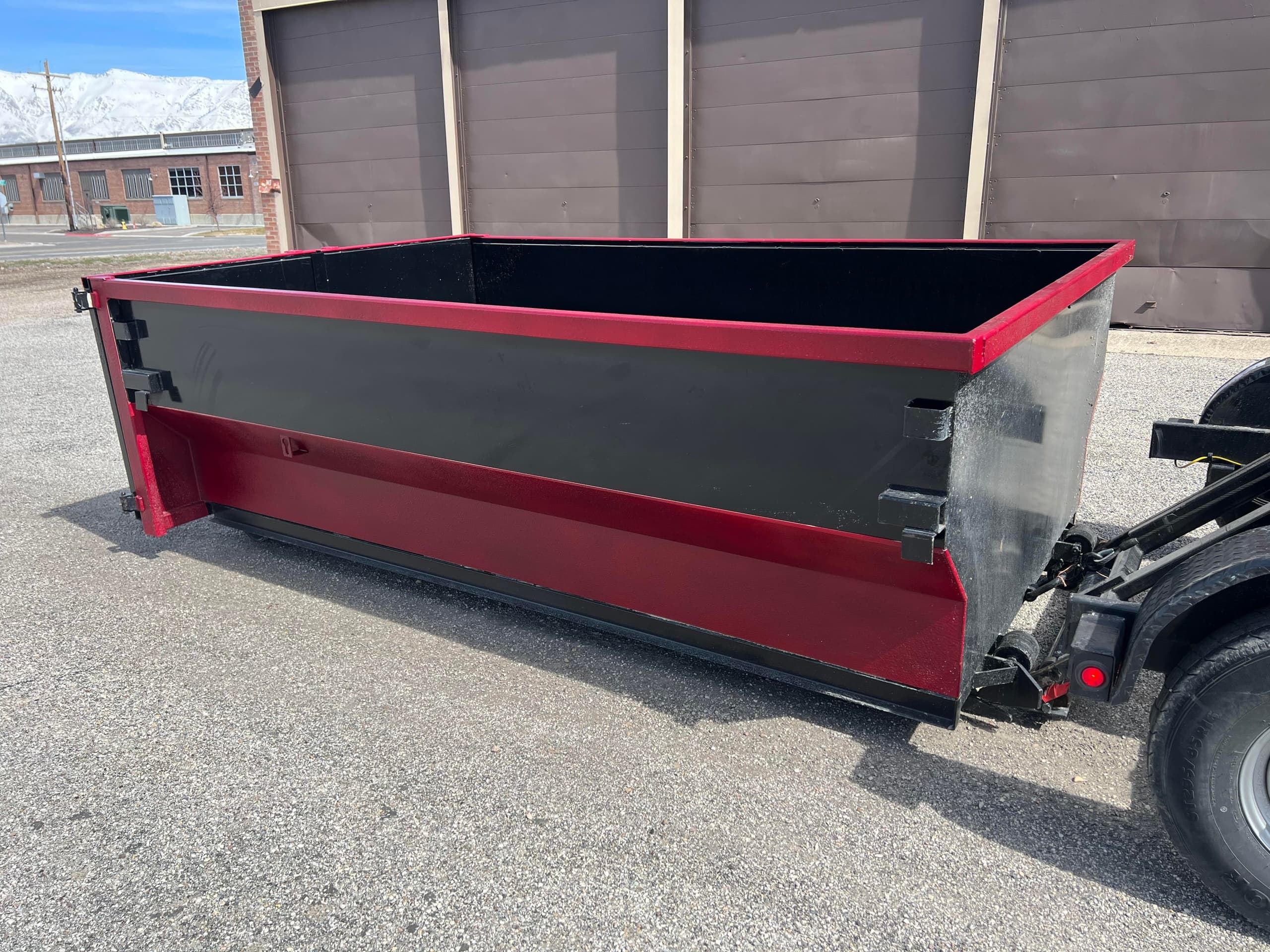 11-yard Container