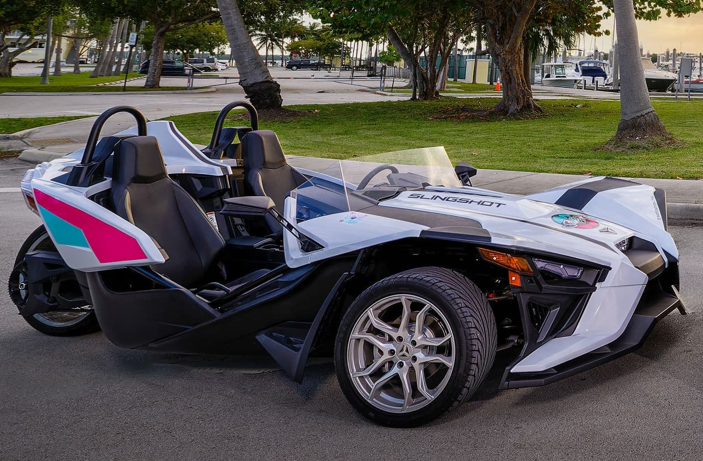 White Slingshot SL Model (Automatic)