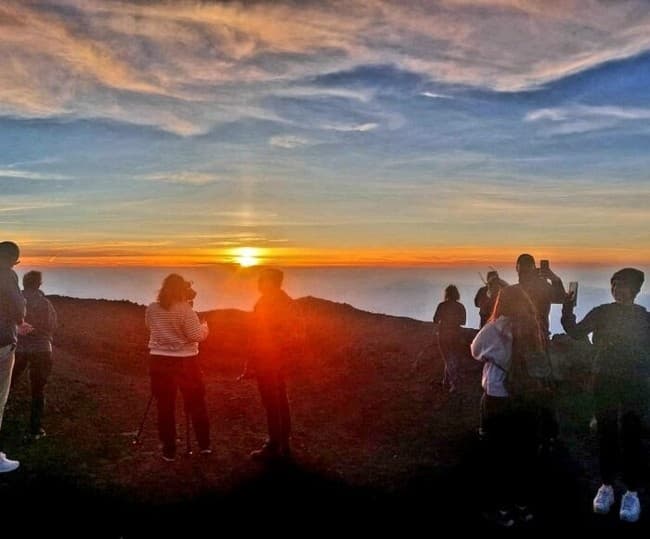 Etna 3000 and 2002 craters at Sunset