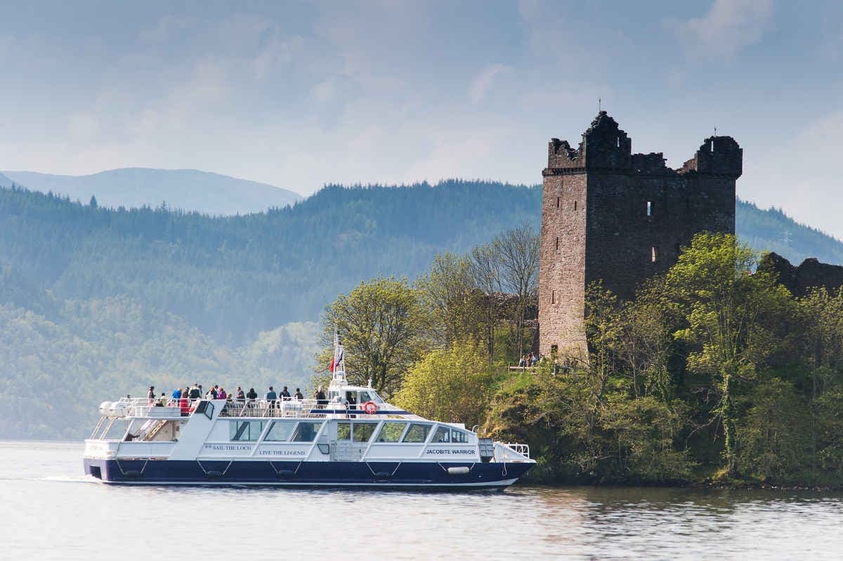 Freedom Cruise & Castle 2h - Urquhart Castle Entry Included