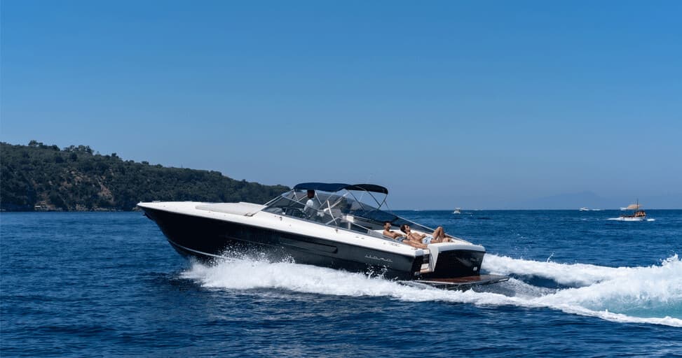 Private Yacht Transfer Between Capri and Positano