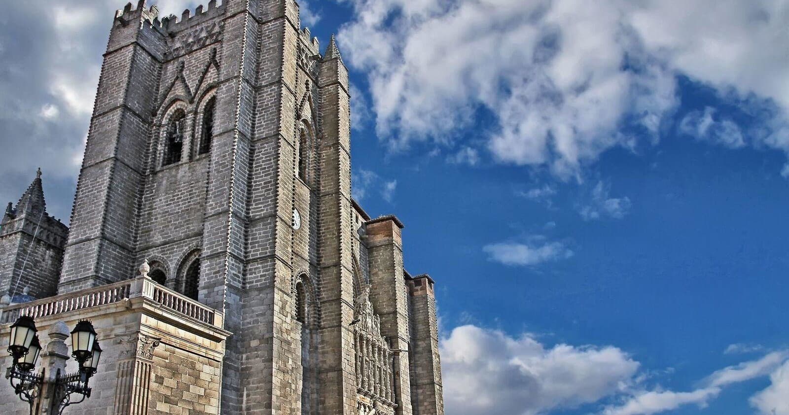 Full Day Tour to Avila & Salamanca