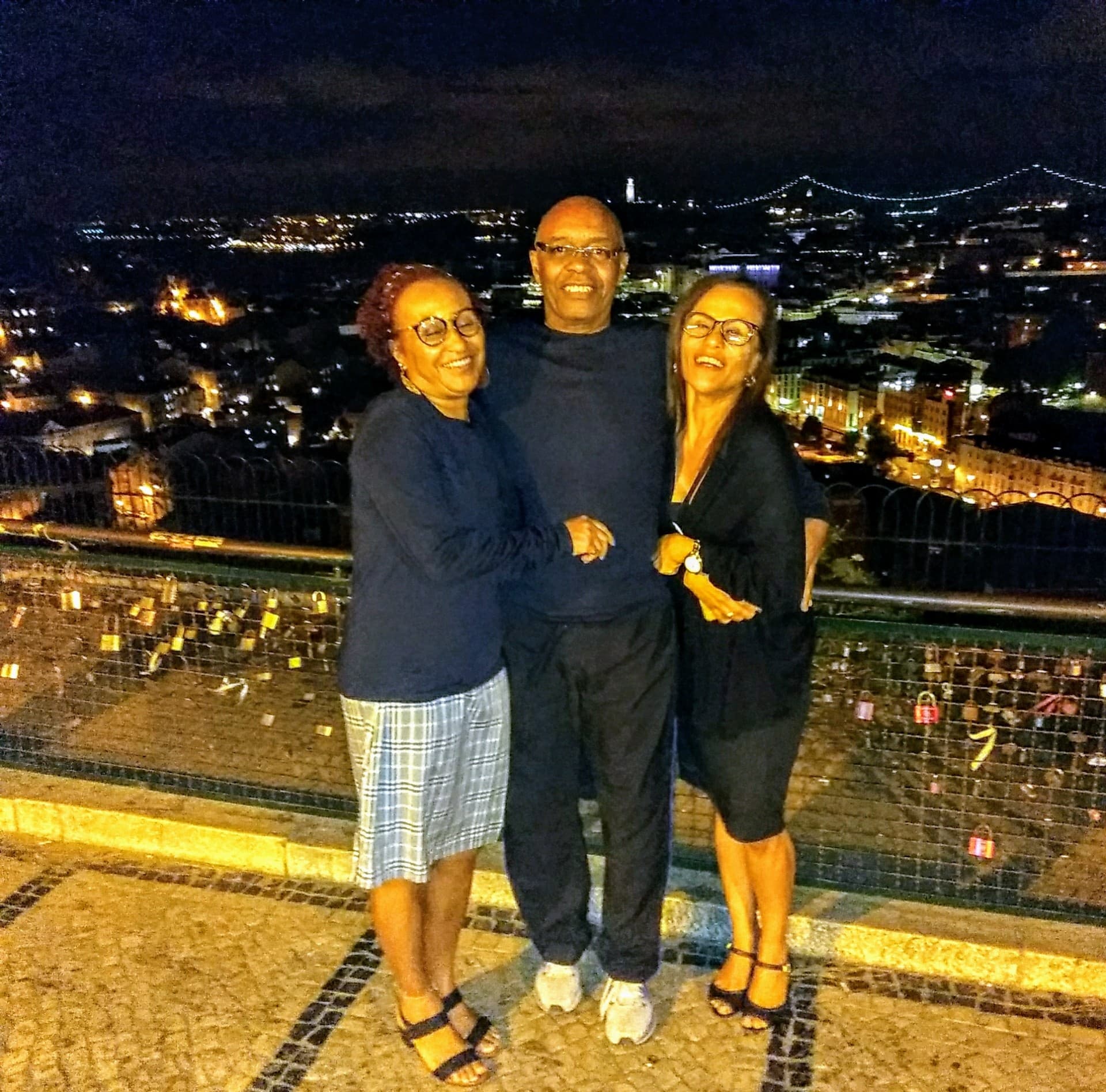 Tour Privado Lisboa Noite Jantar e Fado