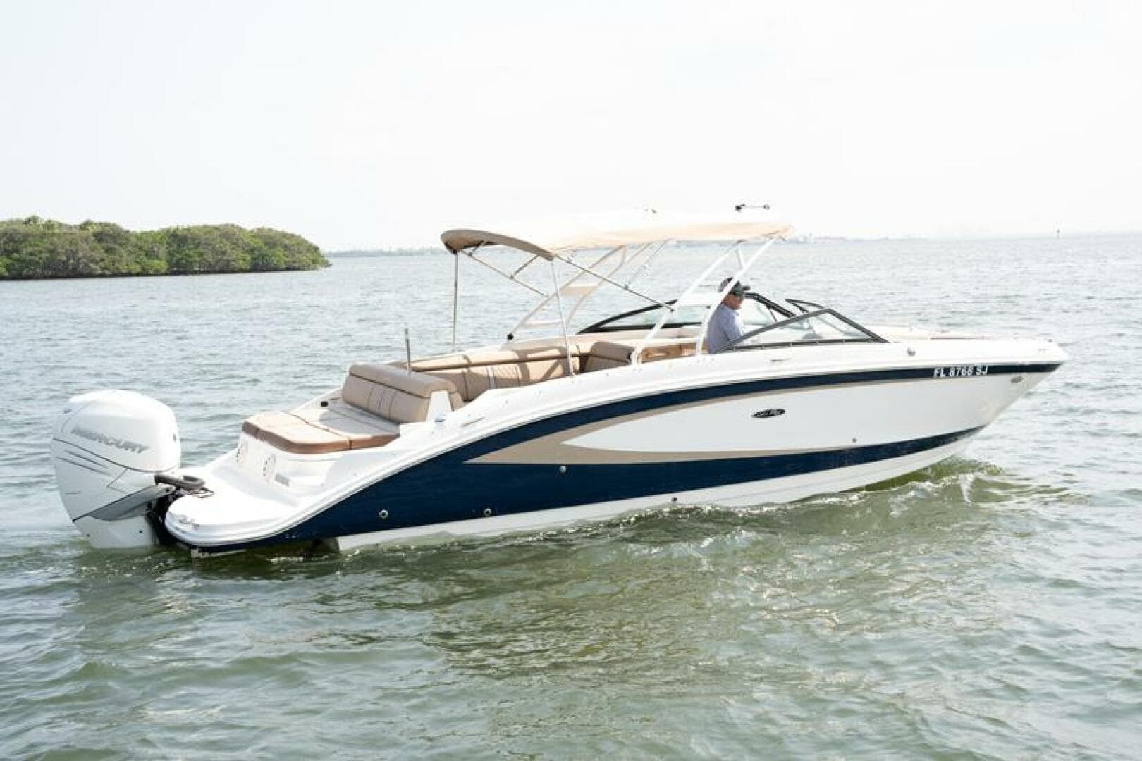 29' Sea Ray 270 SDX - 350 HP
