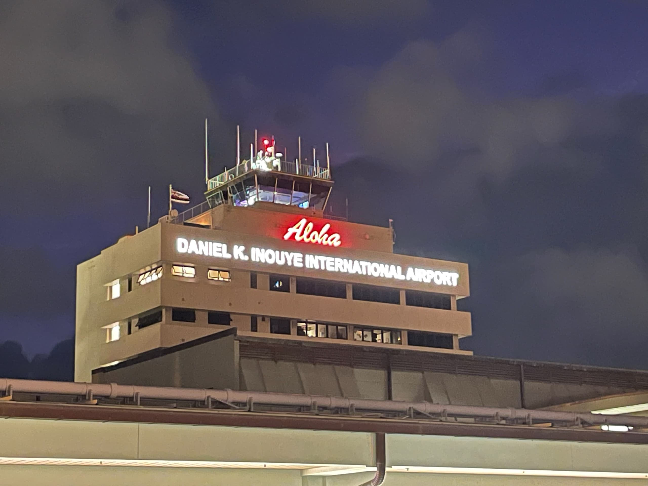 Waikiki Hotels To Airport (Shuttle)