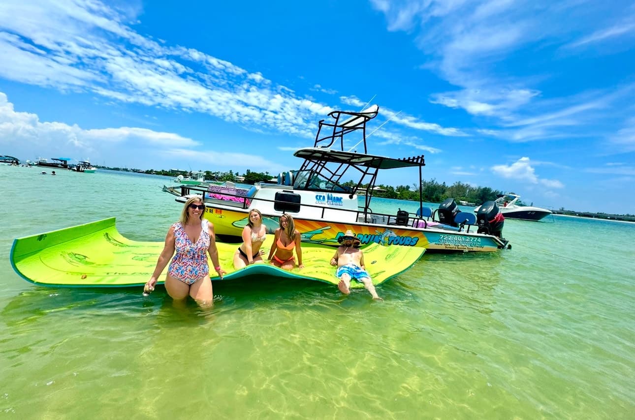 Private Boat Tour • 1-6 Passengers