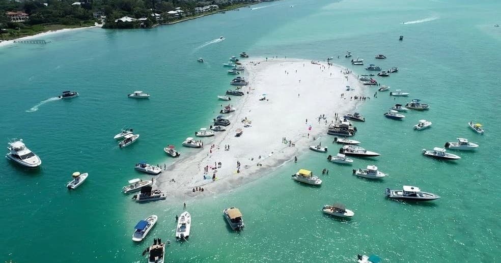 6 hr / Custom Tour / Tiki Bar Stops / Island Hopping / Shark Tooth Hunting