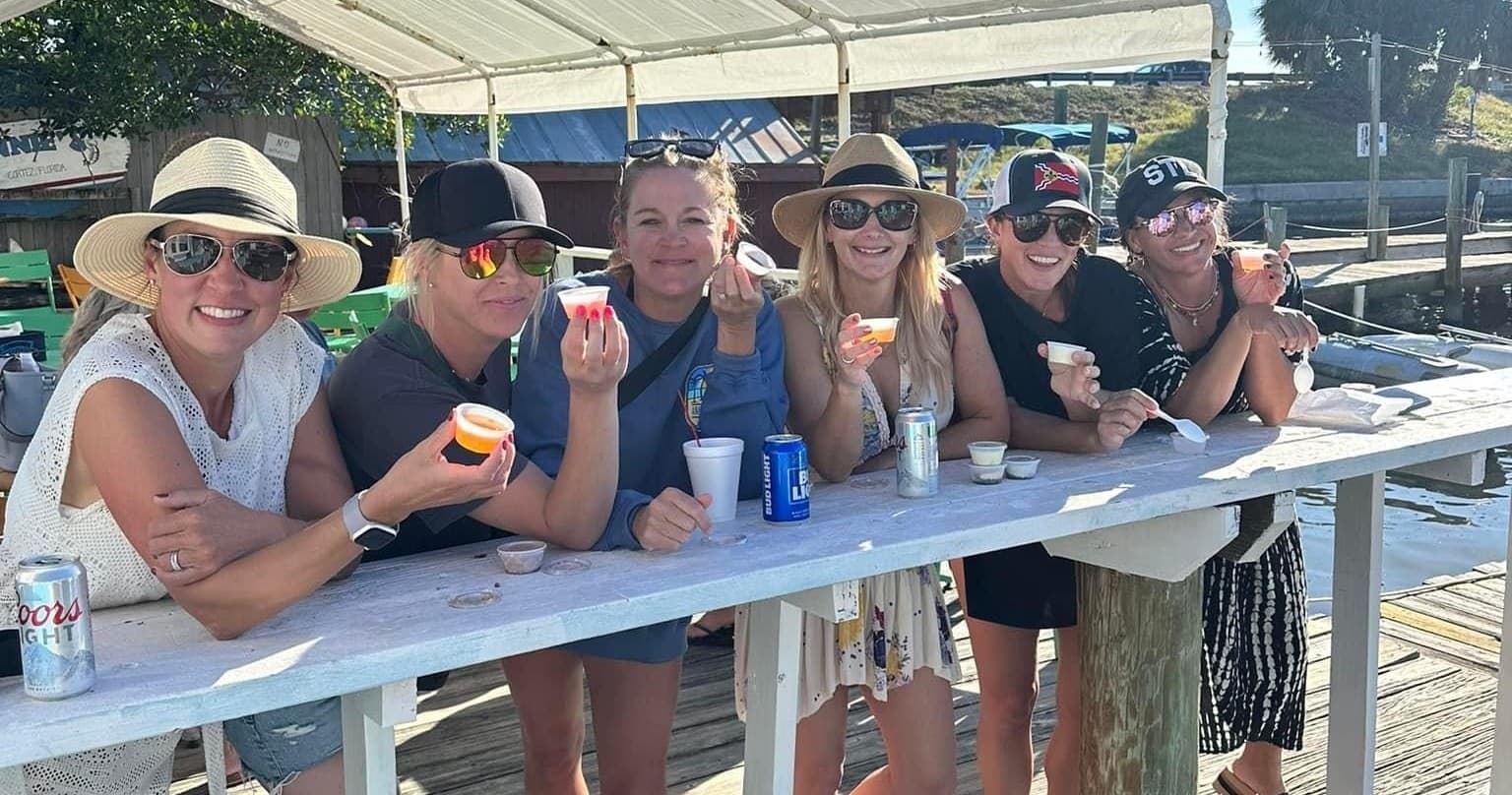 PUB CRAWL CRUISE