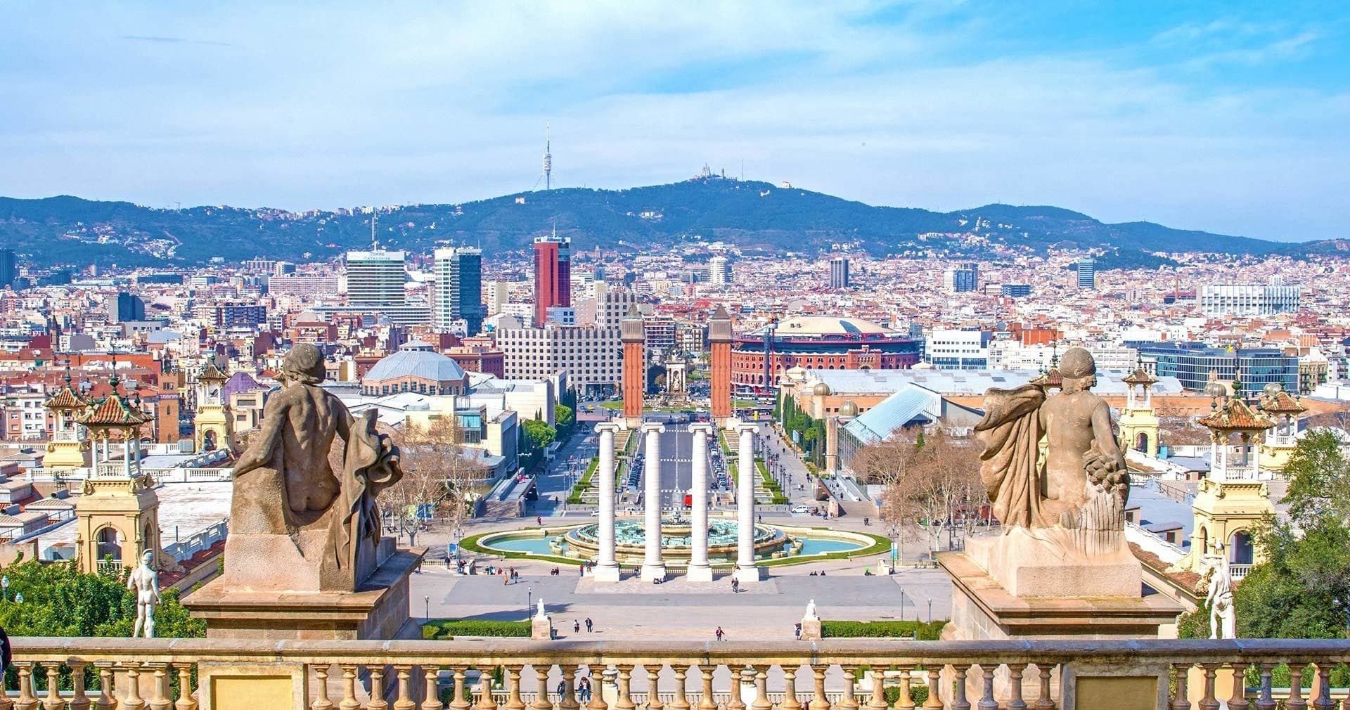 Barcelona Highlights Small Group Half Day Tour with Hotel Pick Up (AM)