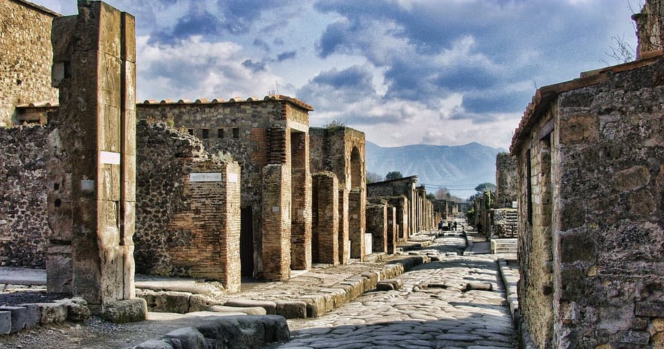 Pompeii Half Day - Skip the line