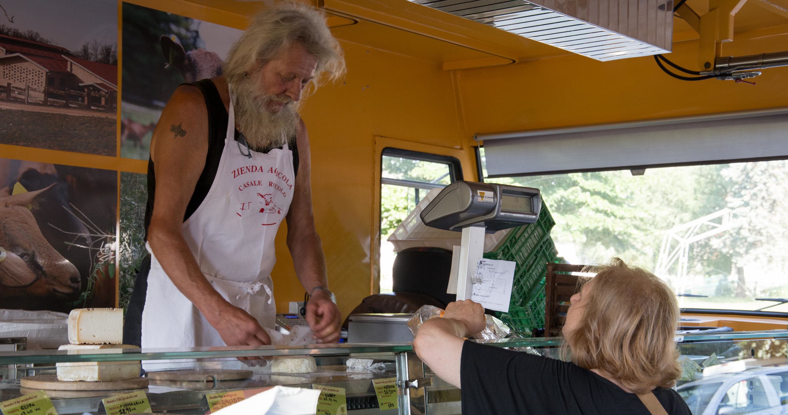COMO FOOD TOUR - FARMERS MARKET