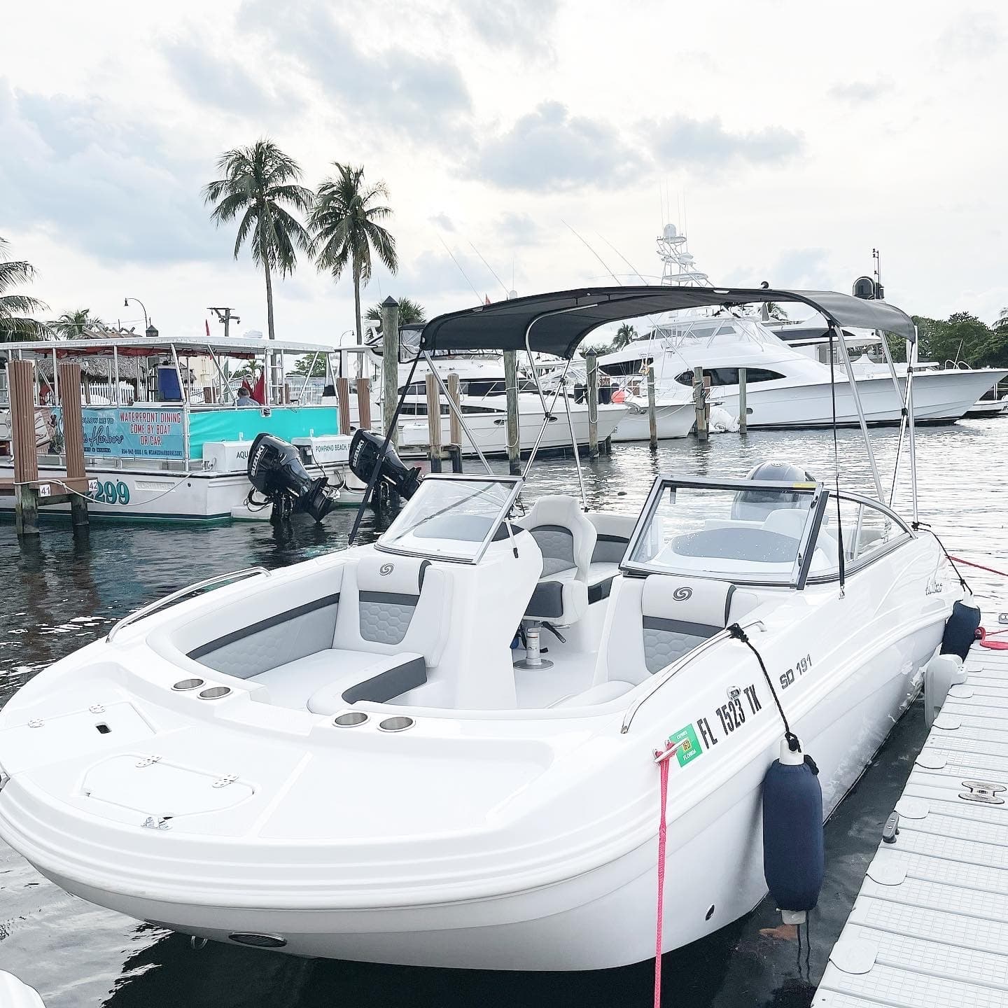 19' Casper • Sundeck