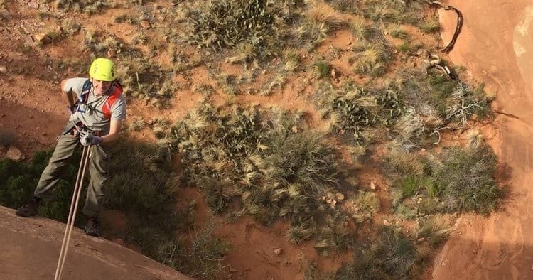 Funnel Arch Rappel