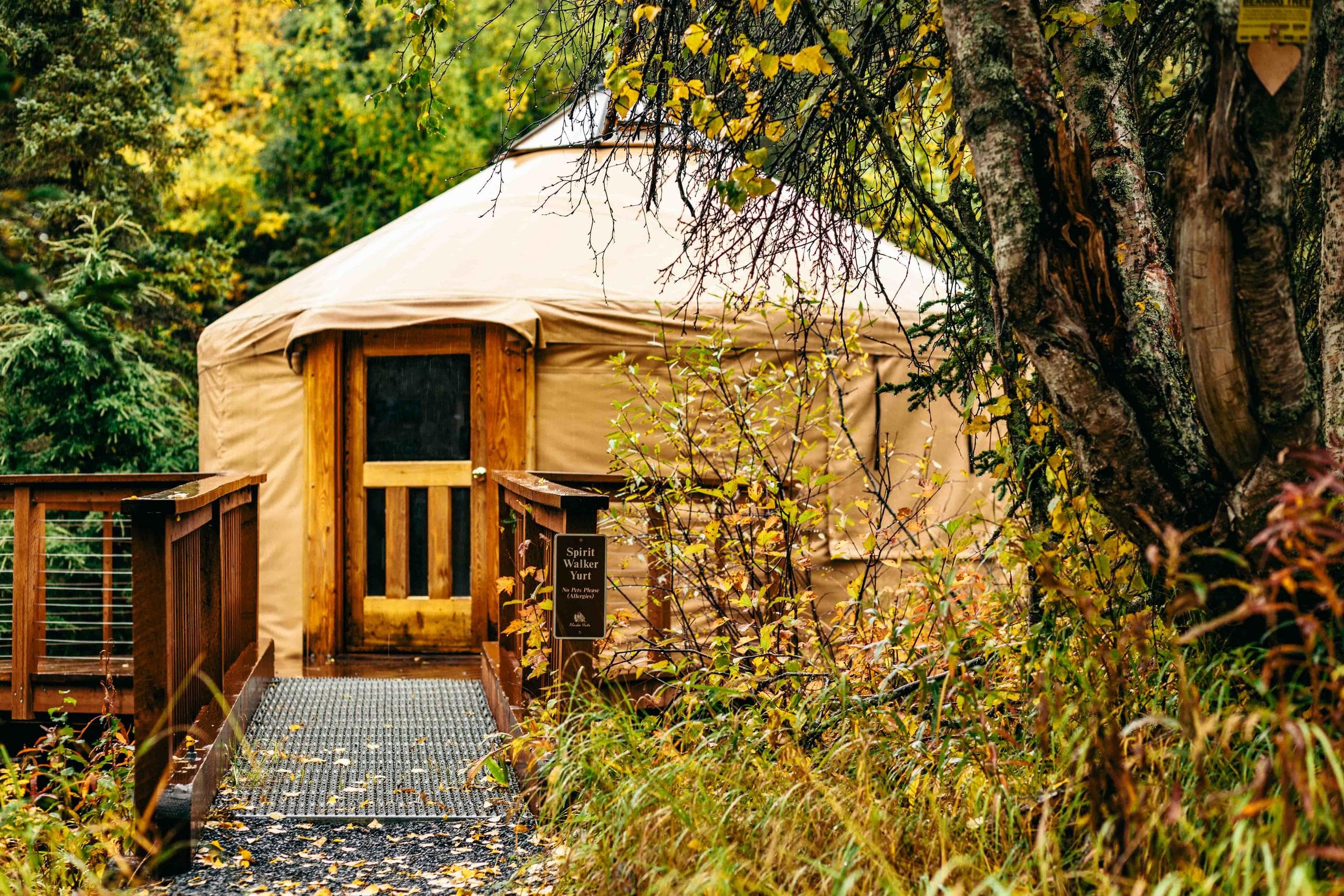 Spirit Walker Yurt - Private Rentals