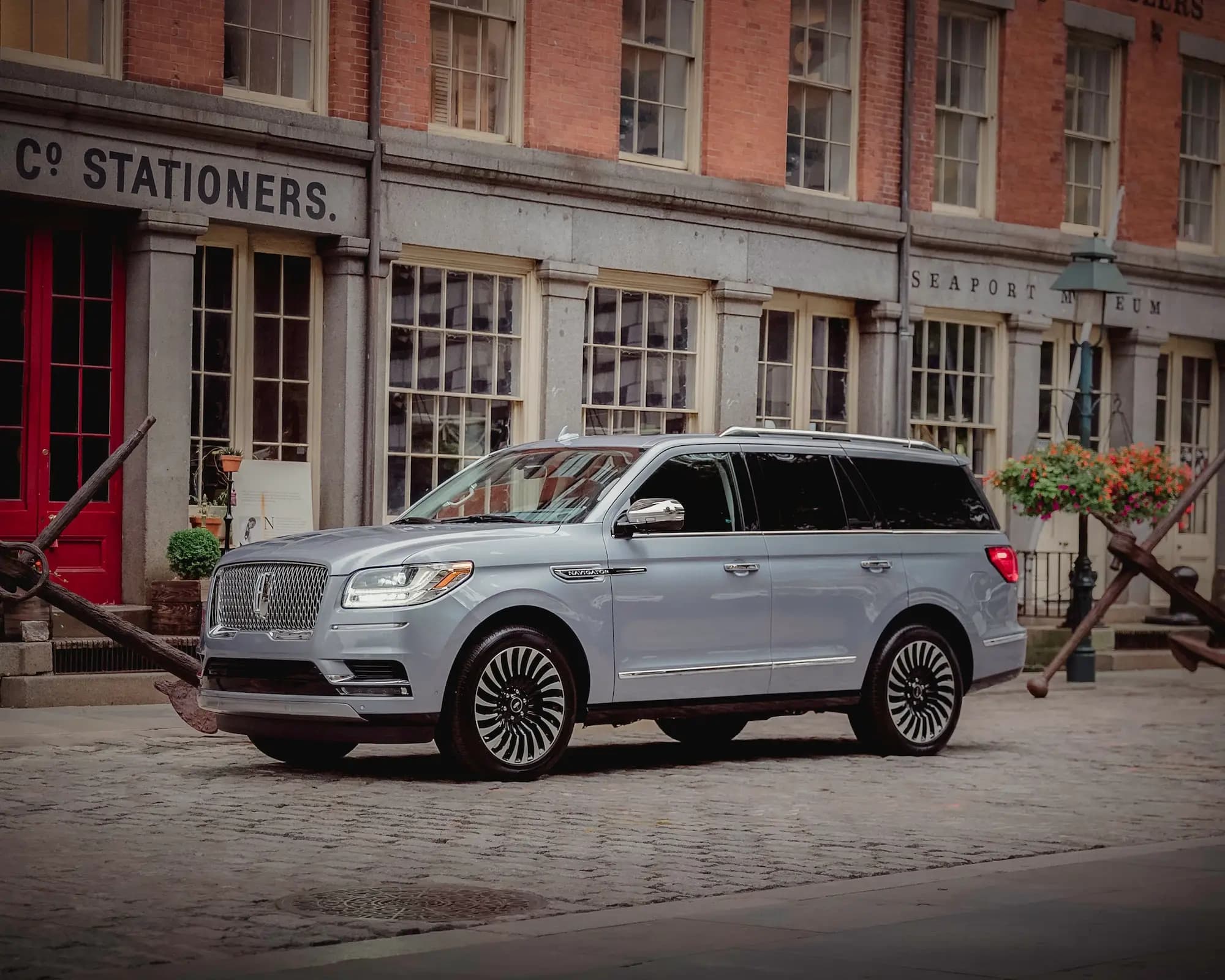Deluxe Private SUV Tour: Best of NYC with a local New York Guide