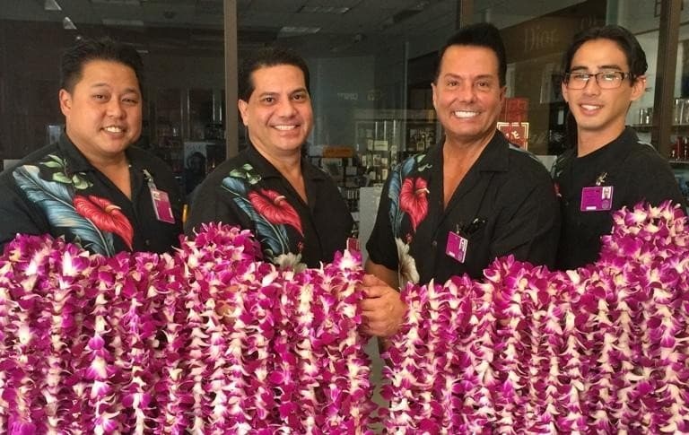 Airport Lei Greeting Hawaii, Kona