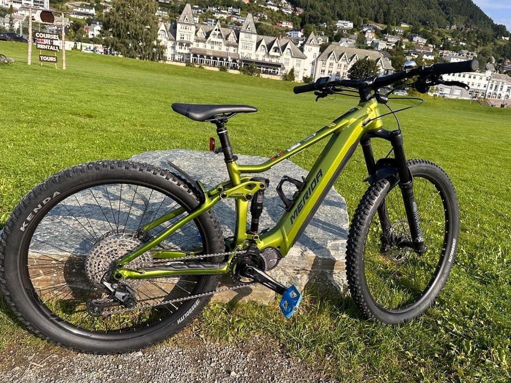 Rentals | E-Mountain Bike - Full Suspension
