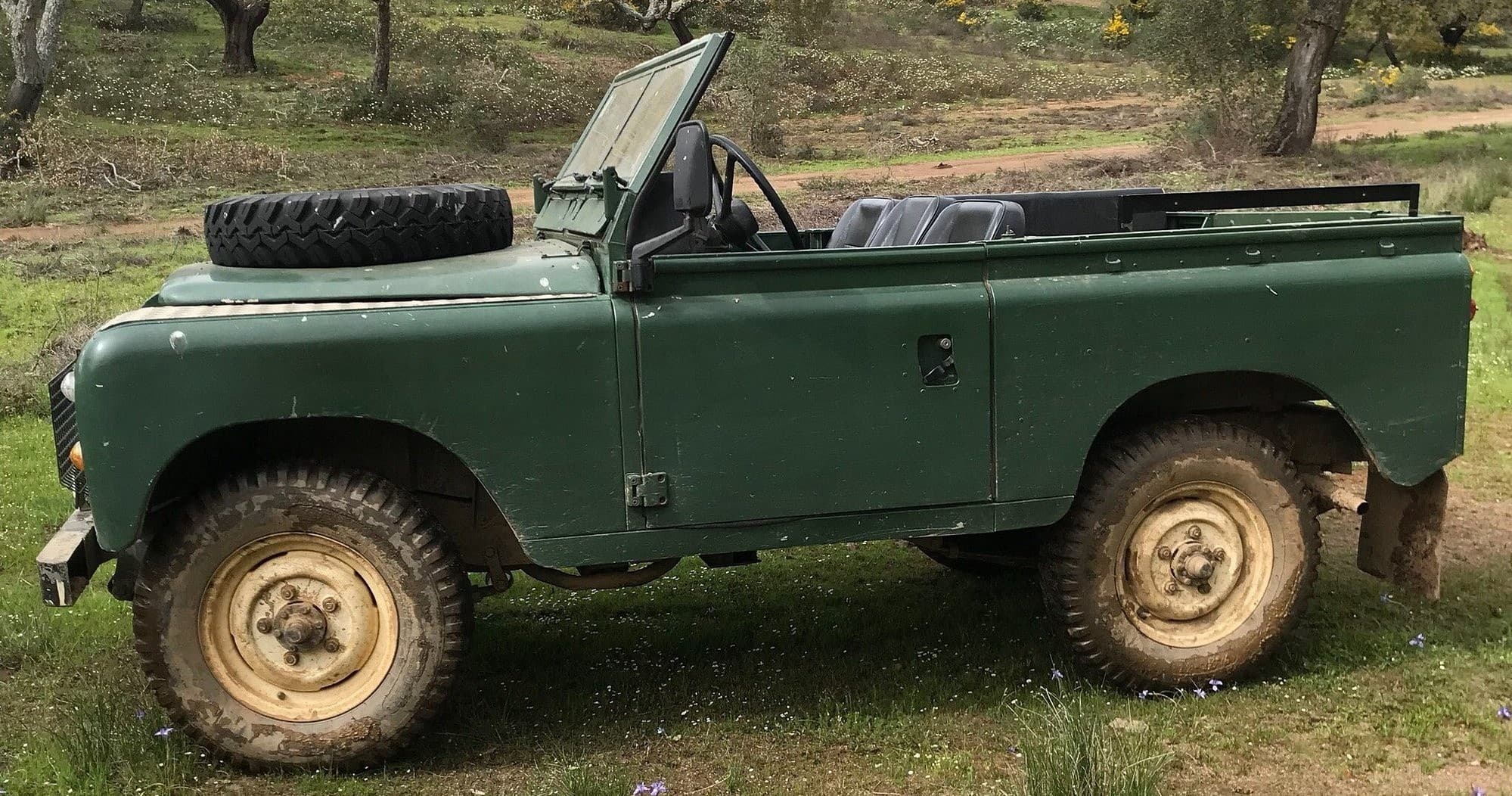 Cork Tour in a Classical Land Rover with Lunch & Wine Tasting