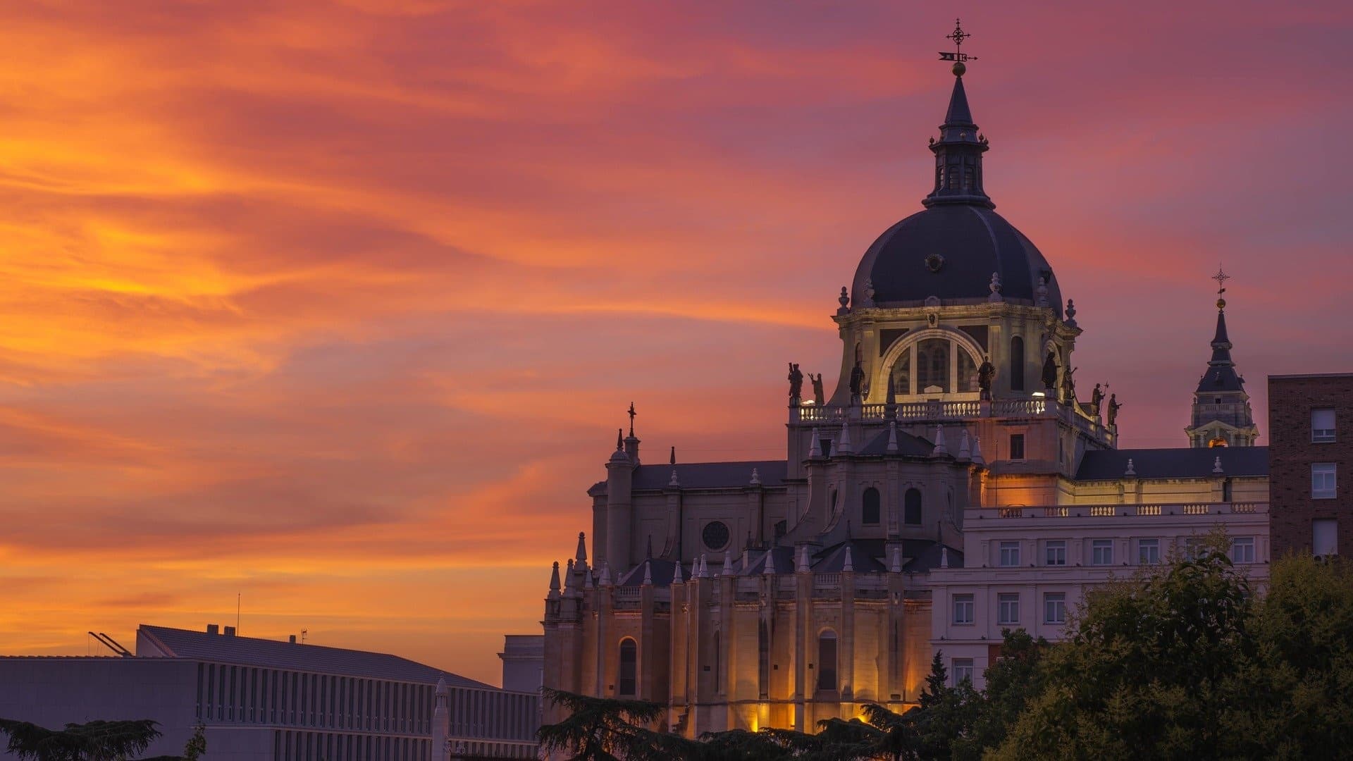 Madrid at Sunset Tour with Optional Flamenco Show and dinner