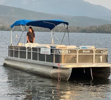25' Pontoon (Pet Friendly)