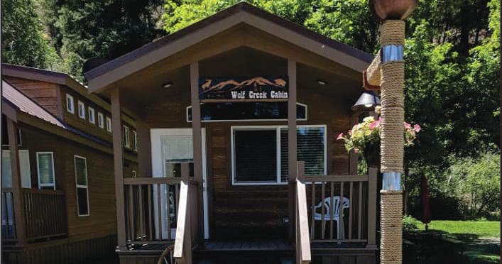 Studio Cabin 8 (Wolf Creek Cabin)