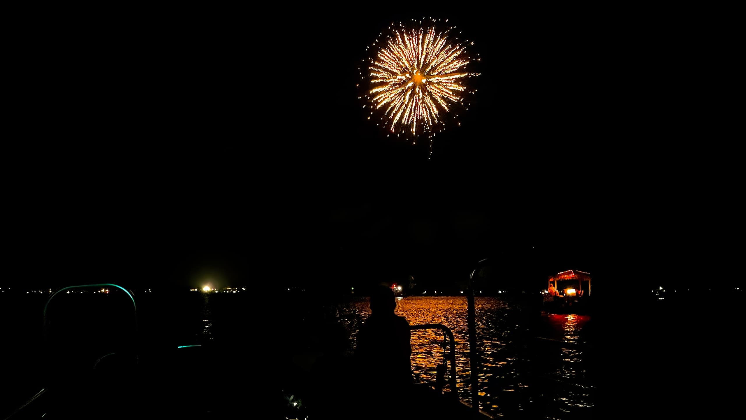 Luxury Pontoon Rental with Fireworks Experience