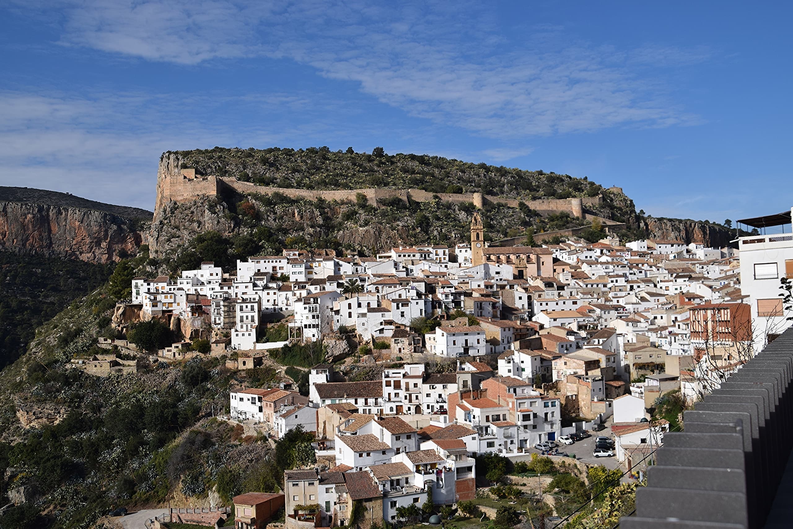 Chulilla y sus puentes colgantes desde Alicante con transfer privado