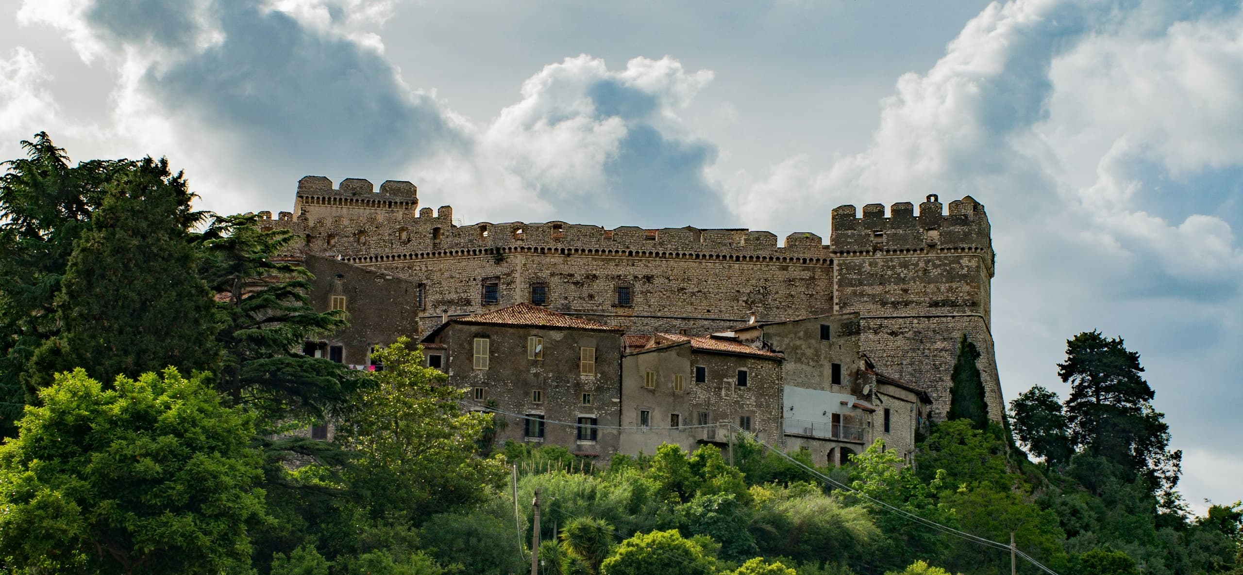 A Day in Beauty: The Gardens of Ninfa & Medieval Sermoneta